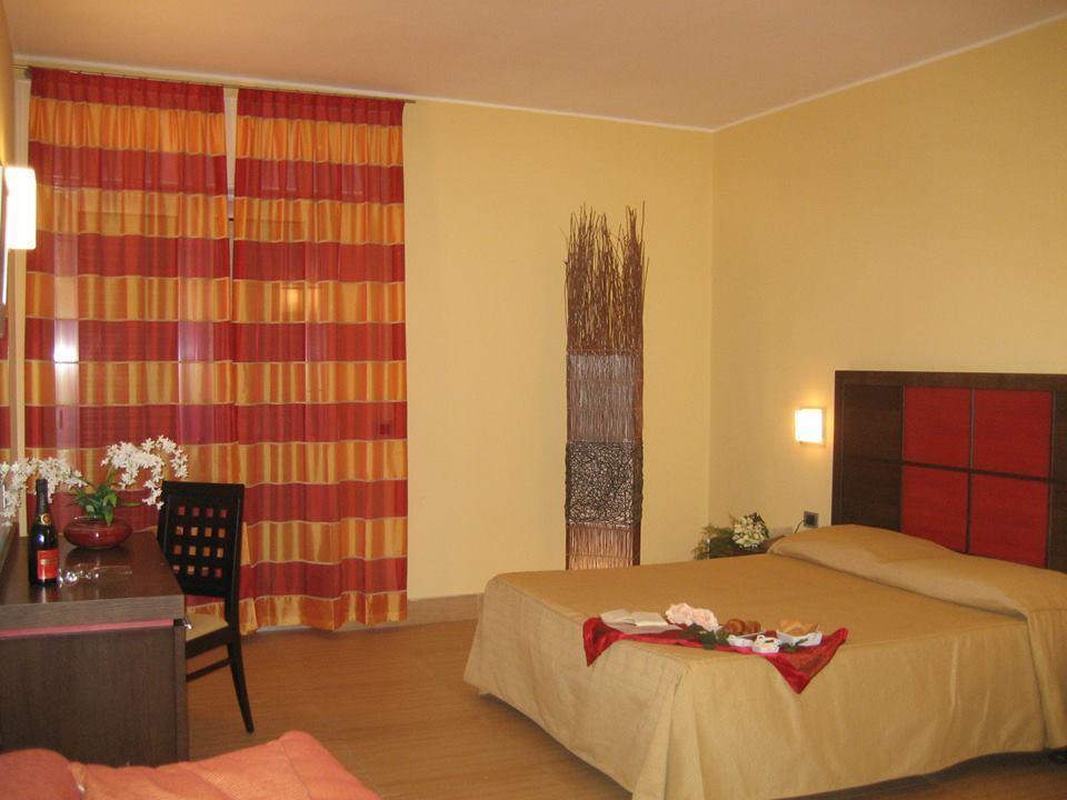 Hotel Costa Azzurra Pulsano Exteriér fotografie
